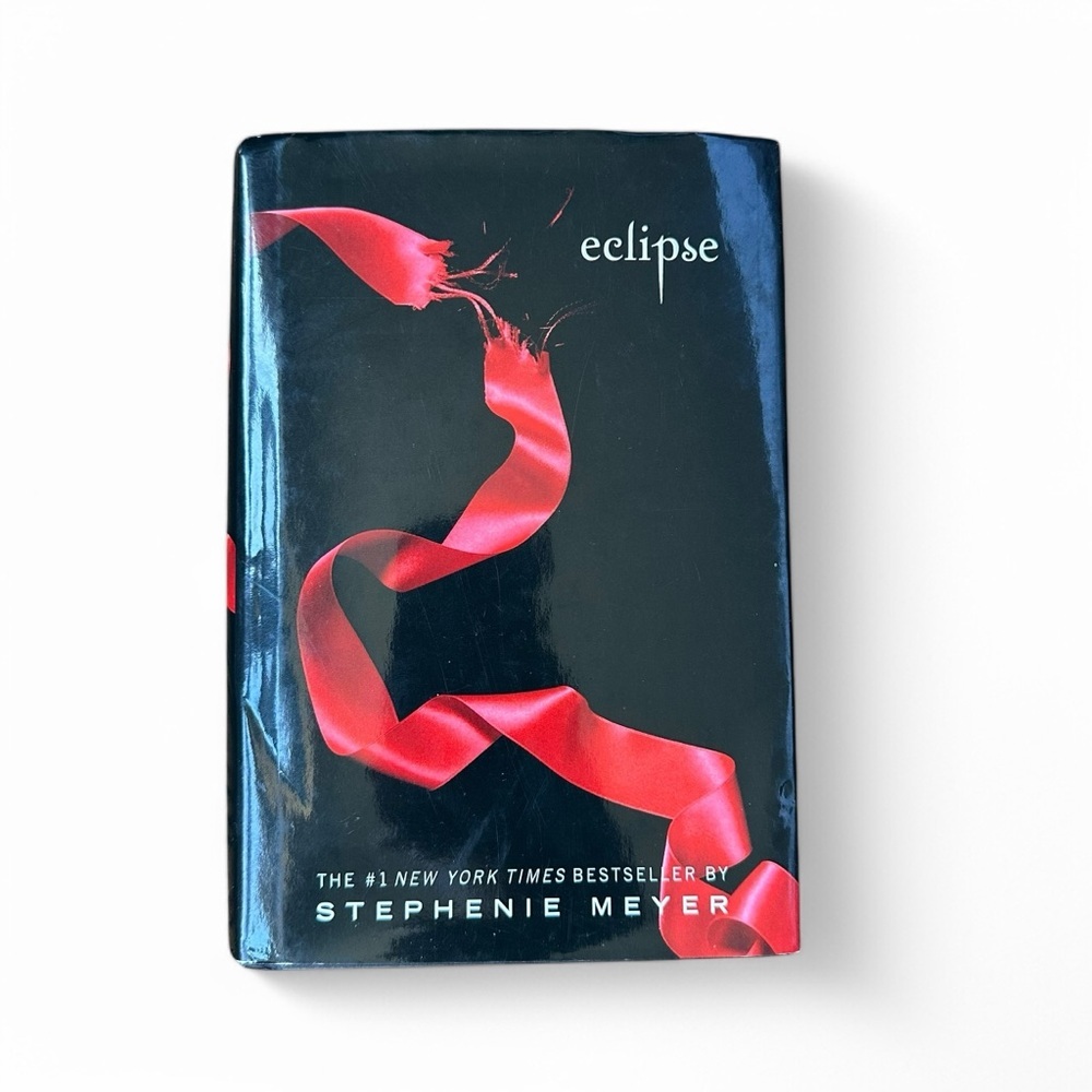 Twilight Saga: Eclipse by Stephenie Meyer